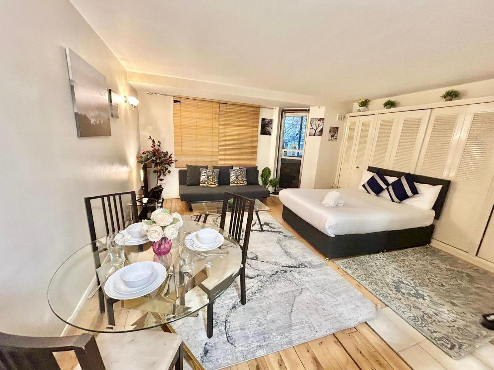 Beautiful At Cromwell Road Apartamento Londres
